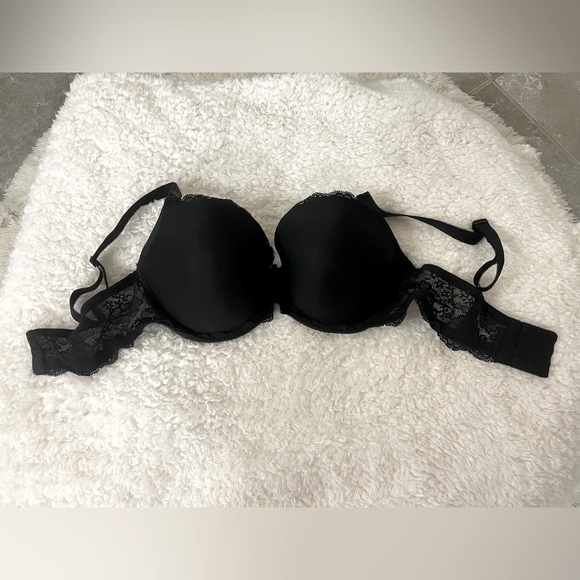 Victoria’s Secret black lace lined demi bra (36DD) - Picture 1 of 4